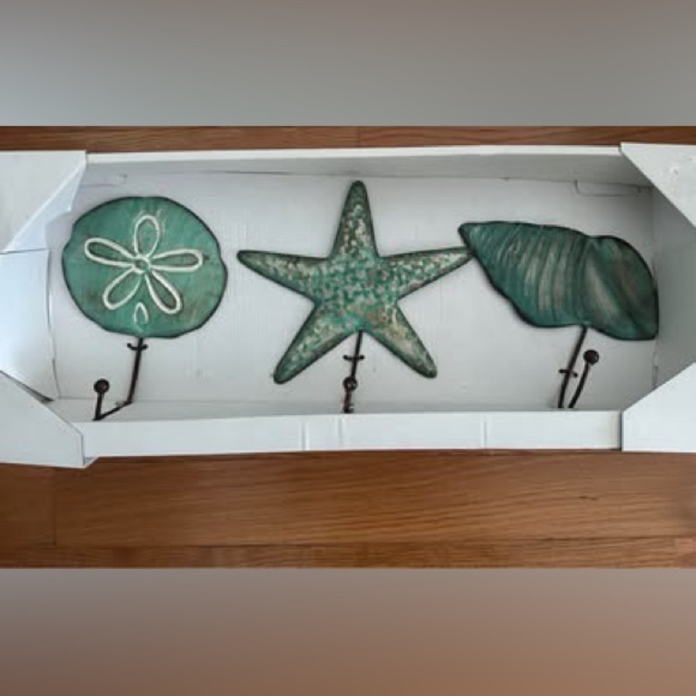 New Coastal Green Wall Hook Set